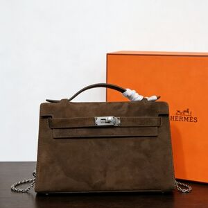 Hermès Kelly Pochette in Suede Leather